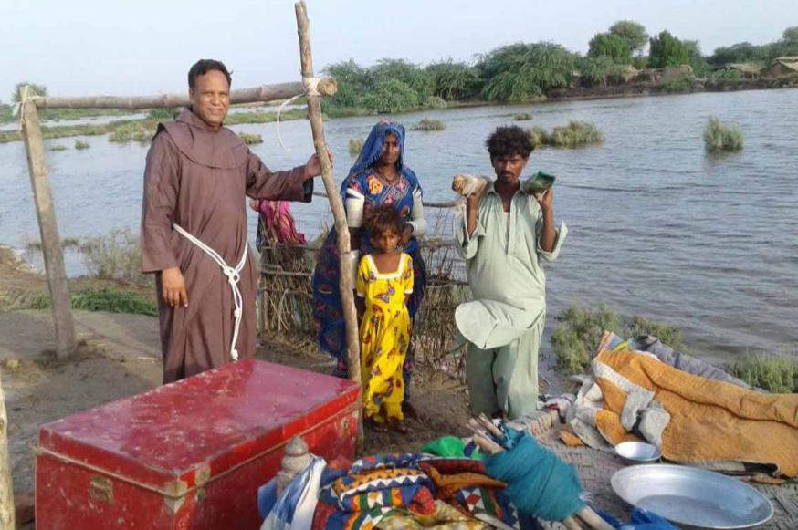 Kerk in Nood helpt slachtoffers van de overstromingen in Pakistan