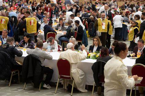 1.200 armen te gast voor maaltijd met Franciscus